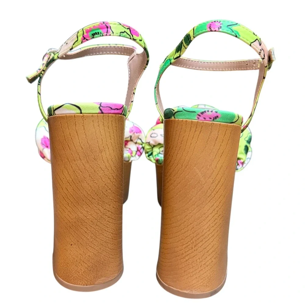 Betsey Johnson Sandals 7M Green Mandee Floral Platform Block Heel Retro Artsy